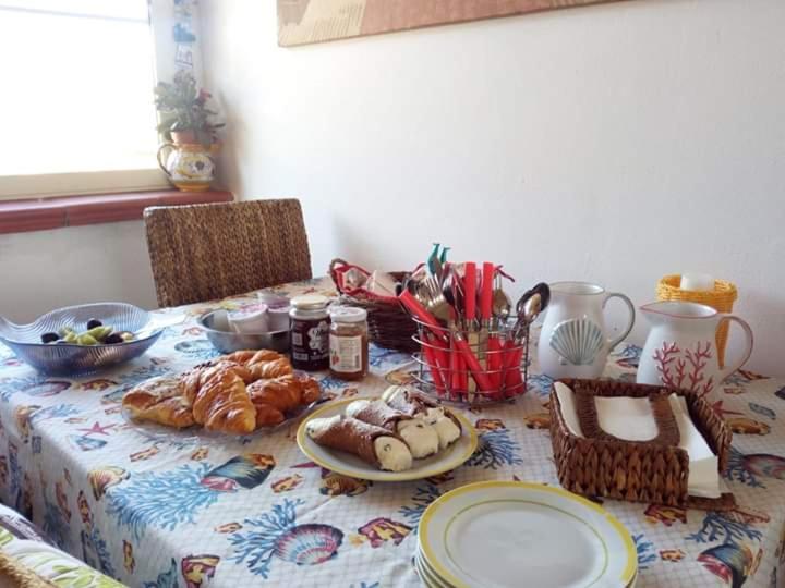 La Terrazza Sul Golfo Bed & Breakfast Isola delle Femmine Exterior foto